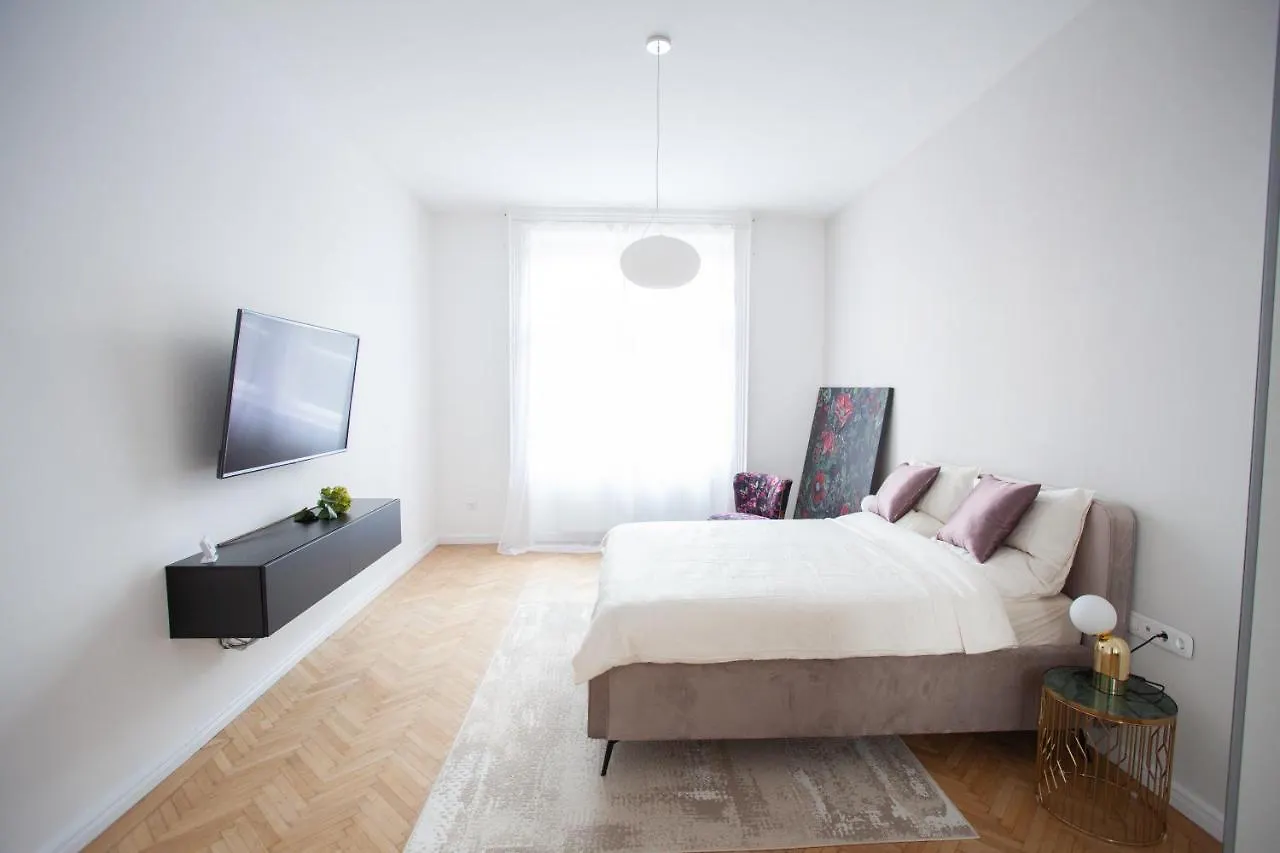 Real Deluxe Next To Danube Apartment Budapest 0*,  Hungary