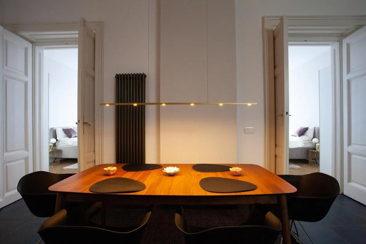 Real Deluxe Next To Danube Apartment Budapest