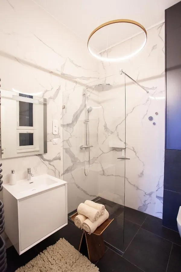 Real Deluxe Next To Danube Apartment Budapest