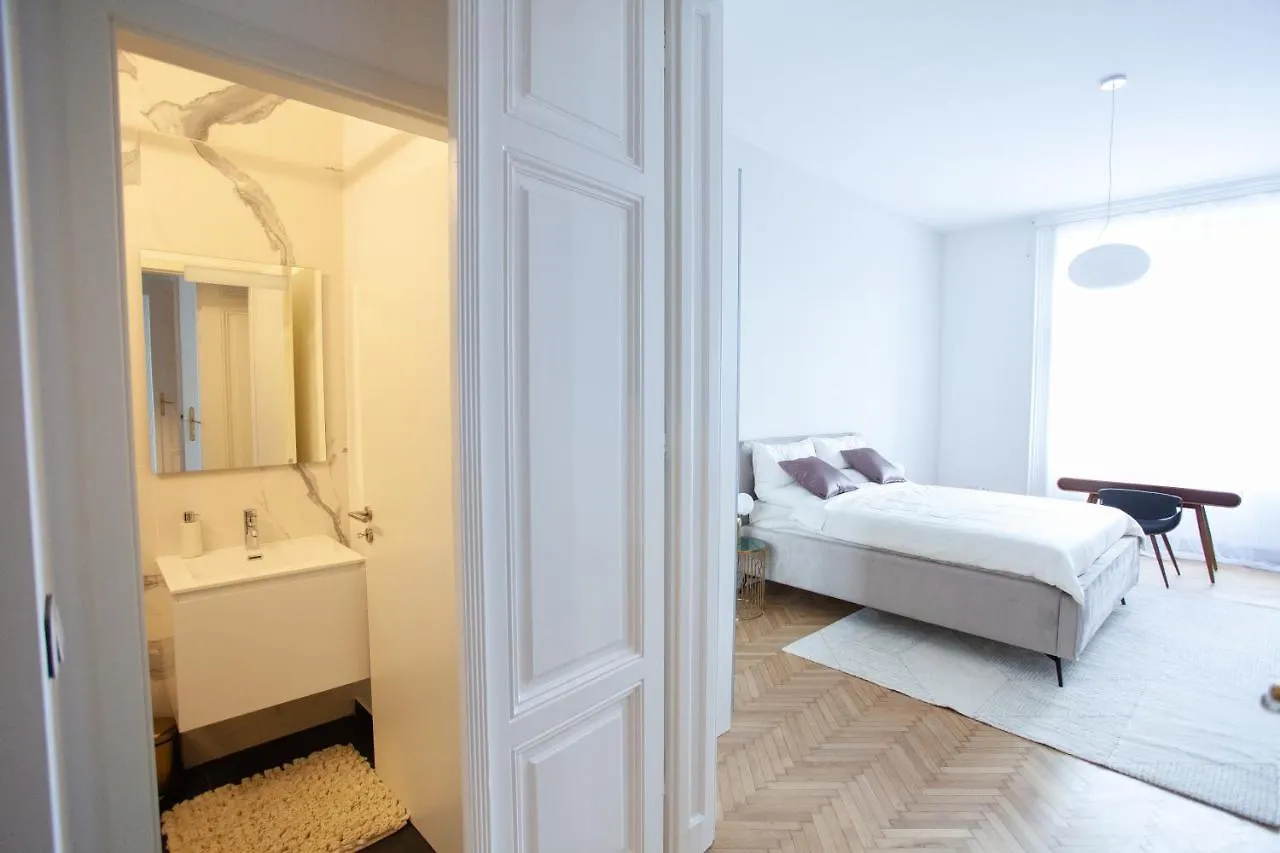 Real Deluxe Next To Danube Apartment Budapest Hungary