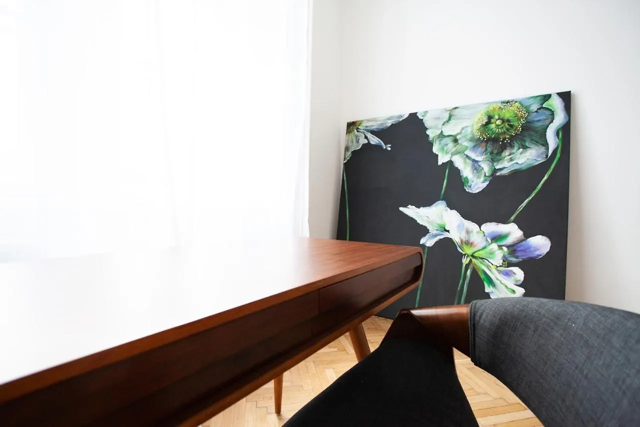 Real Deluxe Next To Danube Apartment Budapest