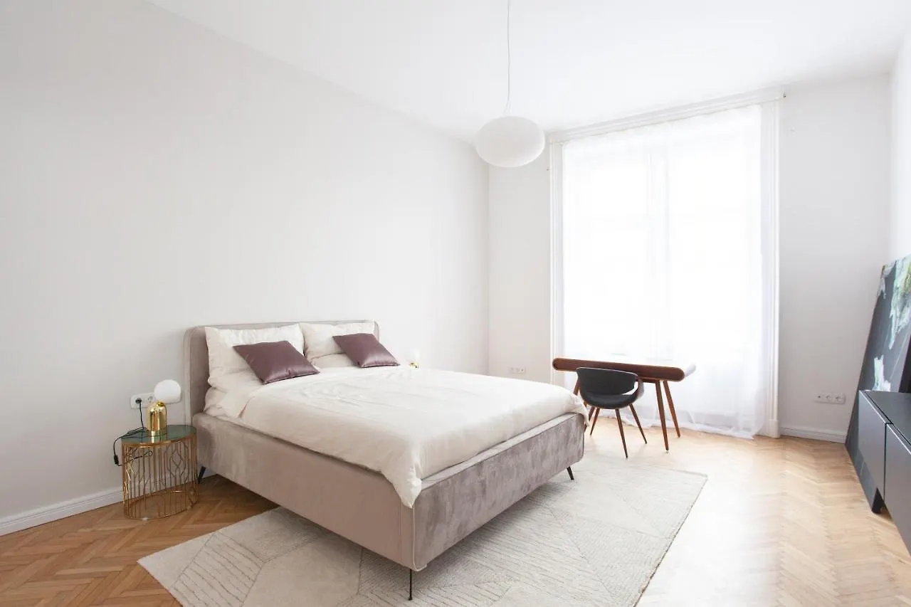 Real Deluxe Next To Danube Apartment Budapest Hungary